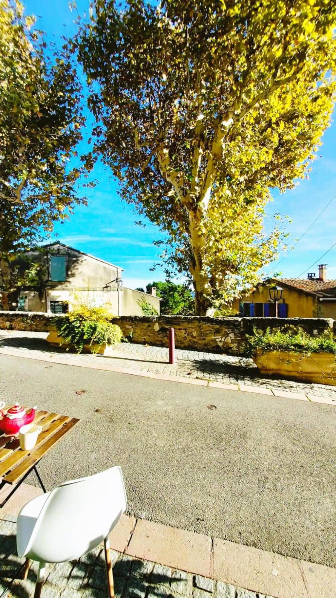 L'Appartement De L'Arche Chateauneuf-de-Gadagne Bagian luar foto